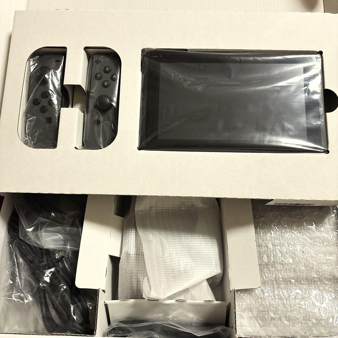 Switch 本体　据え置き使用のみの美品