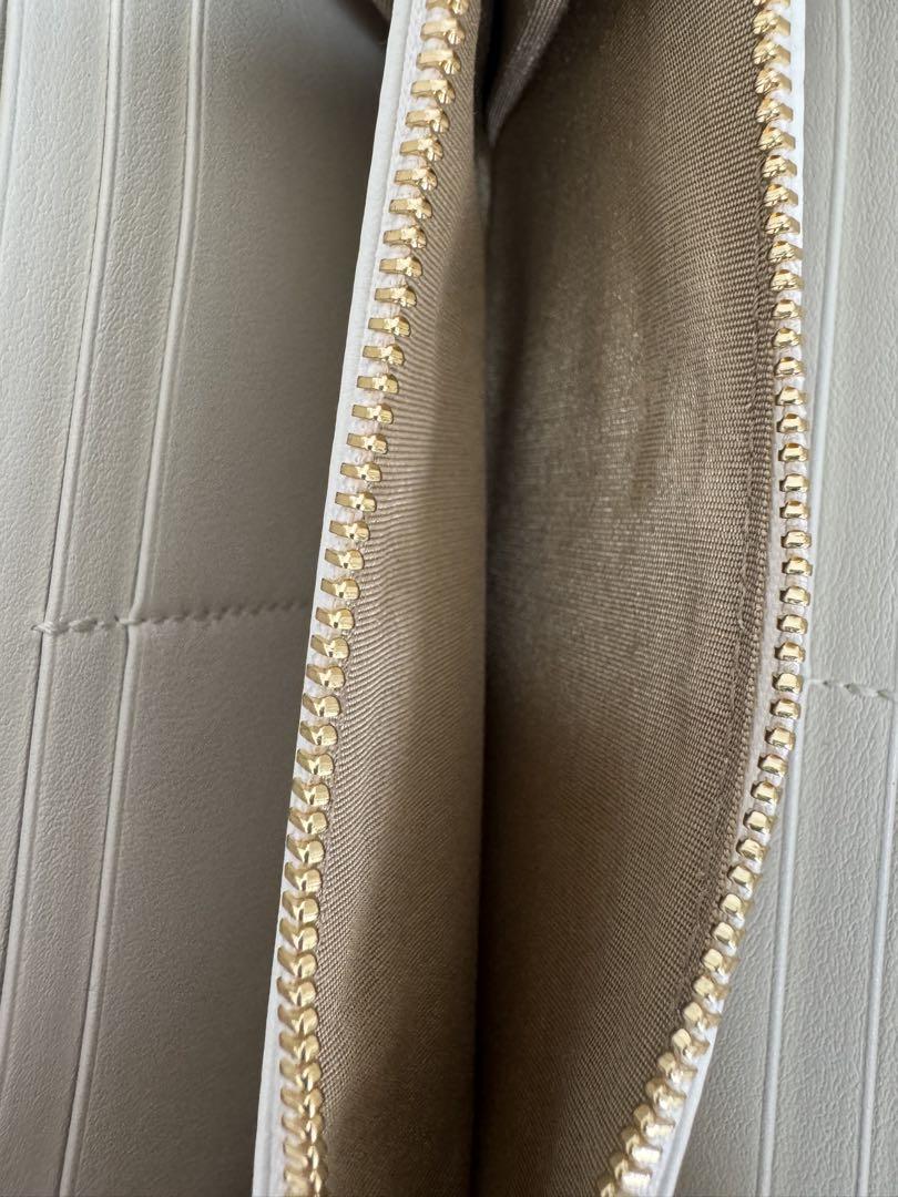 【極美品】値下げました❣️✨JIMMY CHOO✨ジミーチュウ長財布レディース