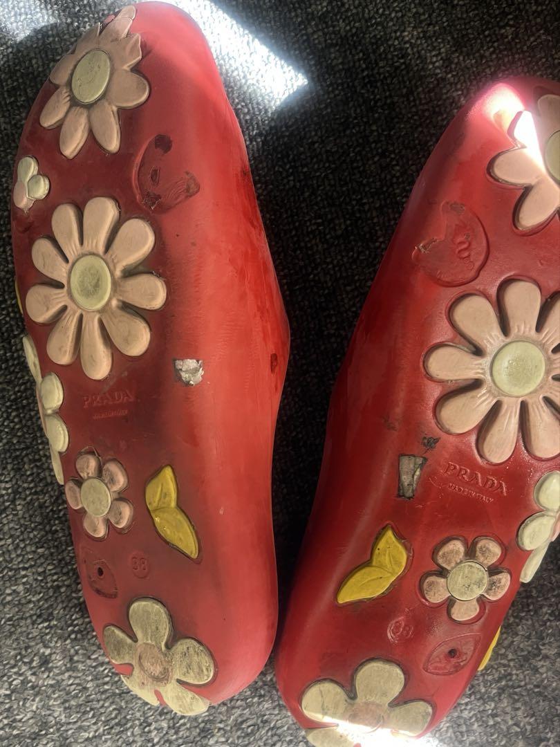 PRADA フラワー装飾 レッドサンダル