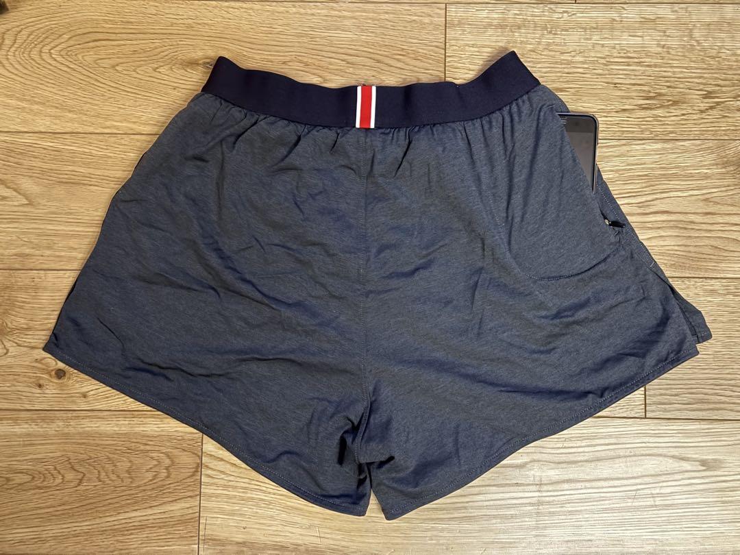 独特の上品 日本未発売】TRACKSMITH （日本M）ショートパンツ メンズSサイズ 陸上用パンツ