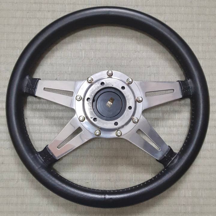 美品!ステアリング LECARRAレカラ ホーンボタン付き | www