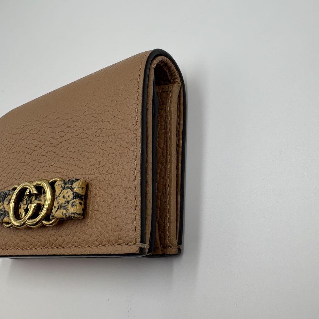 大人気　極美品　グッチ財布　グッチ折り財布　グッチインターロッキングG レザー GUCCI グッチ インターロッキングG 598167 ブラック 二つ折り