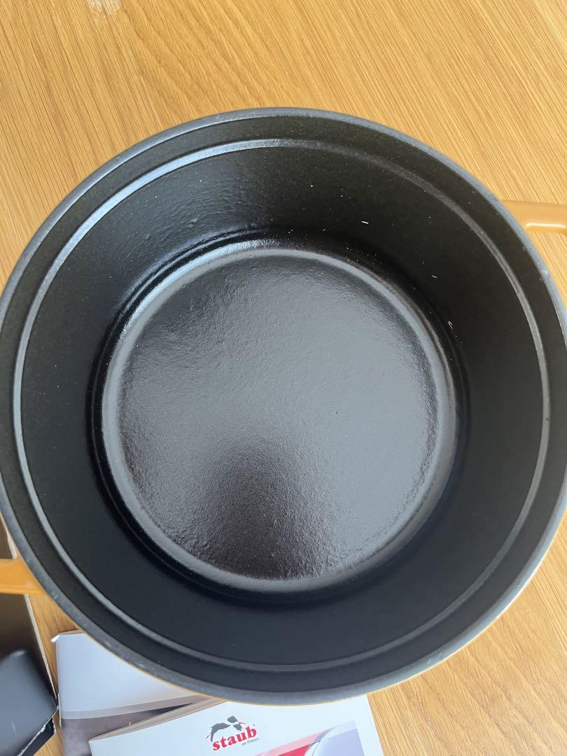 新品未使用♡Staub 鍋 総長さ22cm オレンジ 鋳鉄製