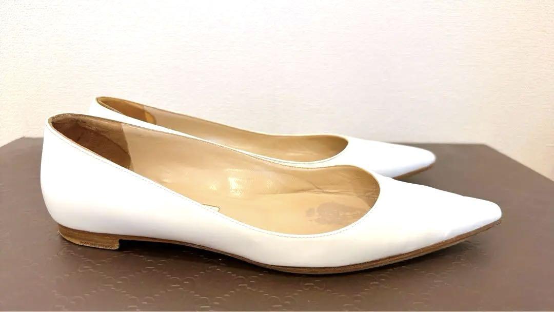 マノロ　ブラニクManolo Blahnik ホワイト フラットシューズ　37