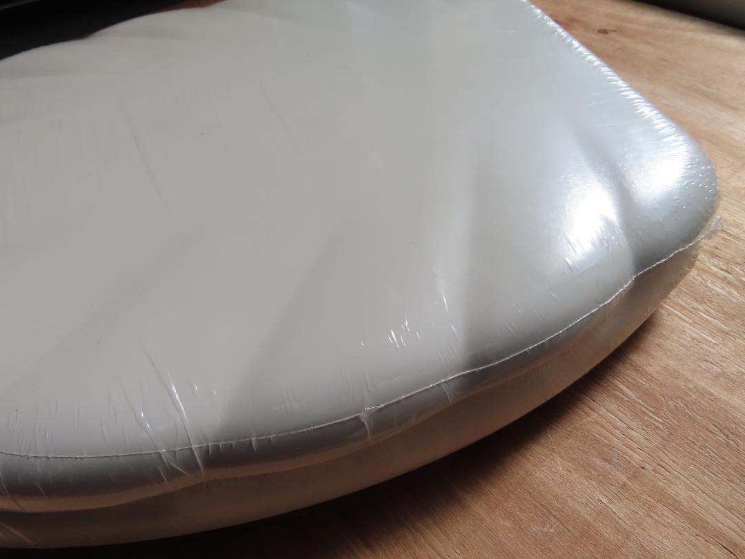 貝殻デザイン木製便座　おしゃれなシェルデザイン　大型サイズ　４７０ｍｍ