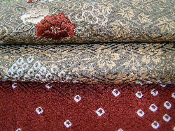 丸に花菱縫い紋入り 絞り、刺繍柄 訪問着 正絹☆6309