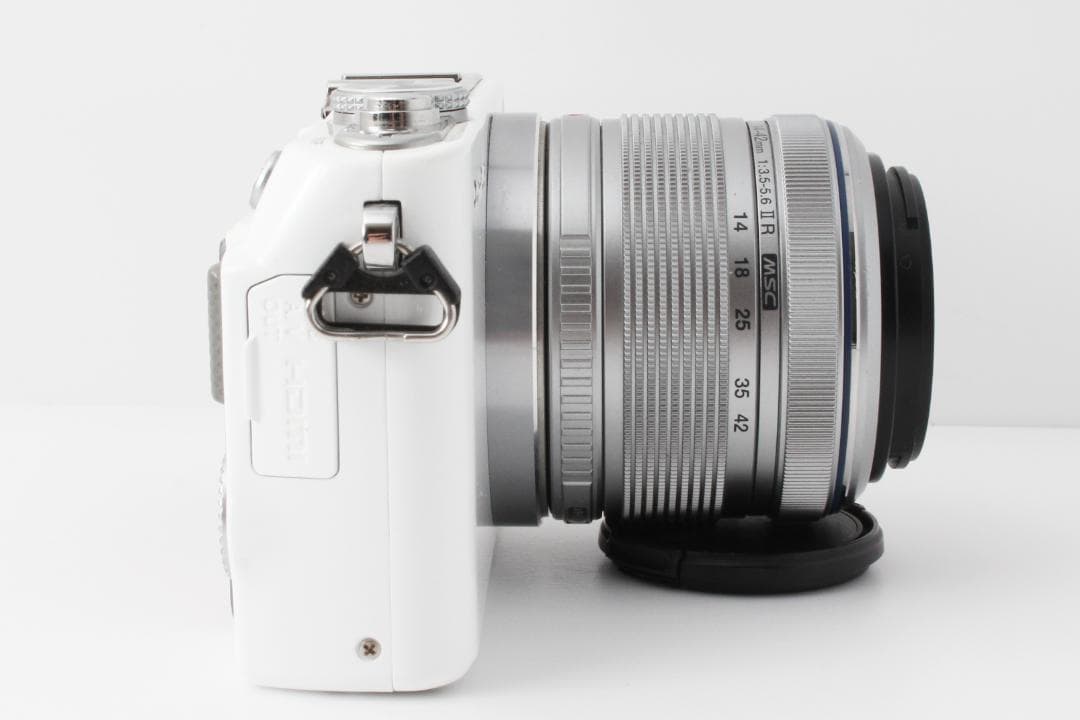 女性に大人気♪おしゃれなOLYMPUS PEN Lite E-PL3 可動式液晶 女性に大人気♪おしゃれなOLYMPUS PEN Lite E-PL3 可動式液晶