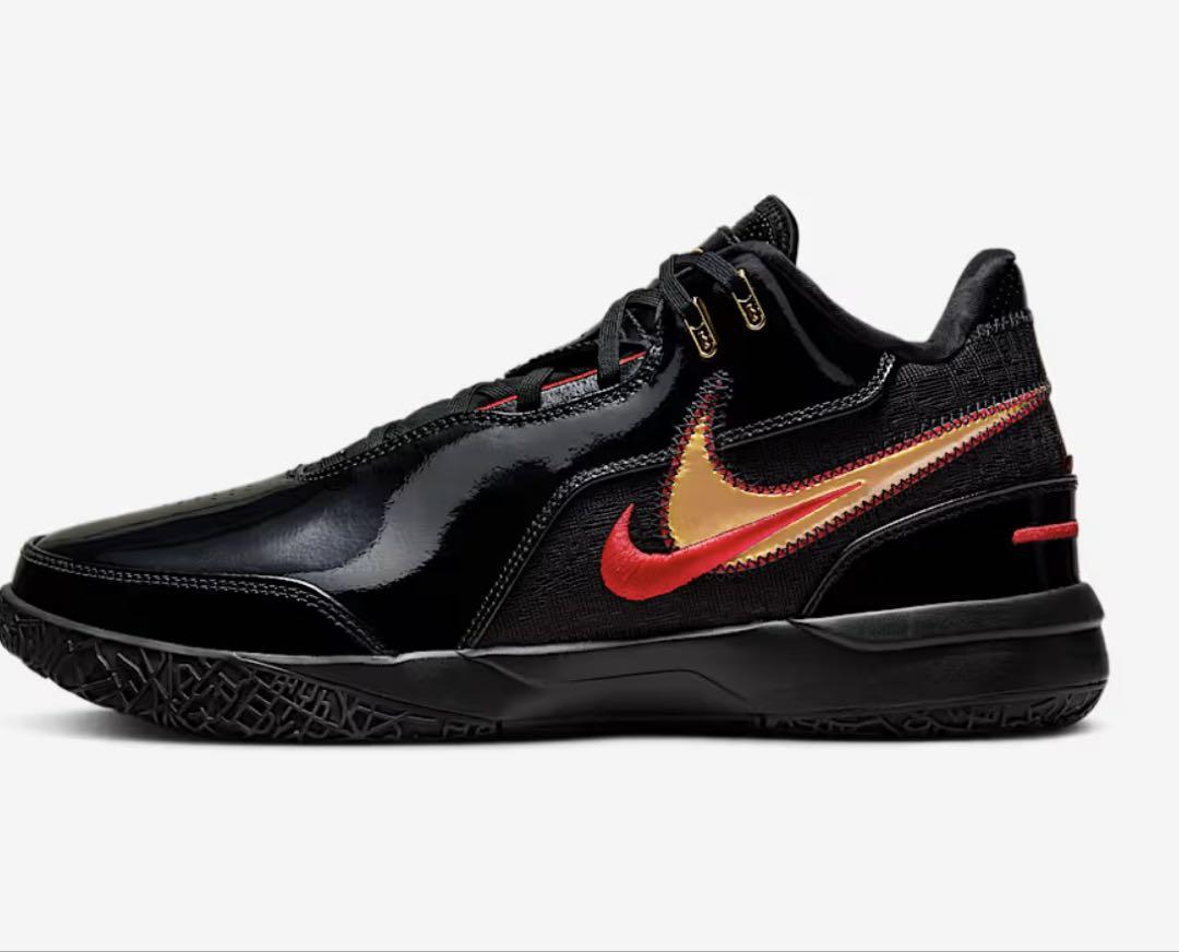 Nike レブロン⭐︎バスケットシューズ 黒/赤 エナメルハイカット