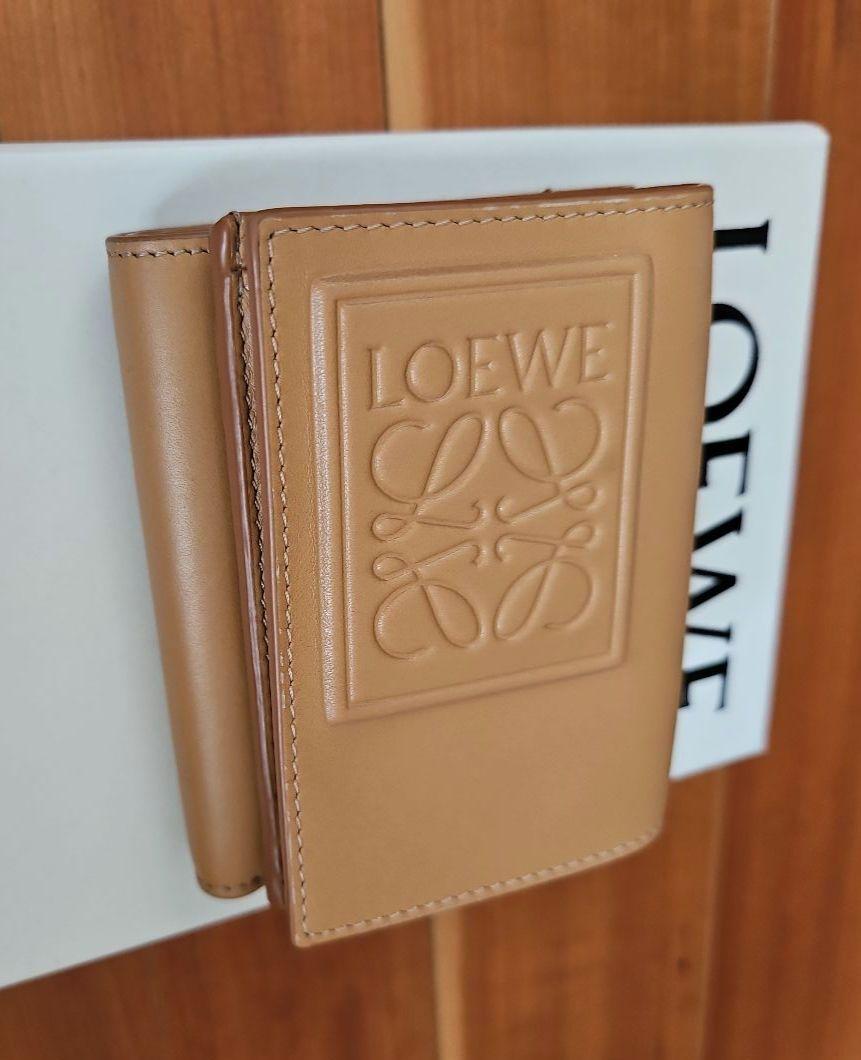 LOEWE トライフォールドウォレット(サテンカーフ)