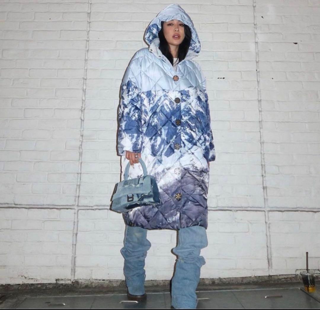 YELLO Snowy mountain puffer coat YELLO Snowy mountain puffer coat