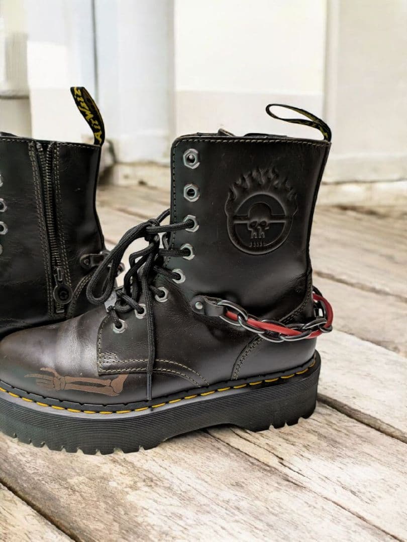 Dr.Martens x Warner BrosMM ジェイドンマッドマックス Dr.Martens x Warner BrosMM ジェイドンマッドマックス