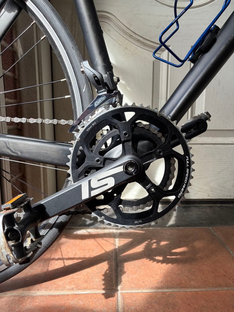 フルカーボンフレーム