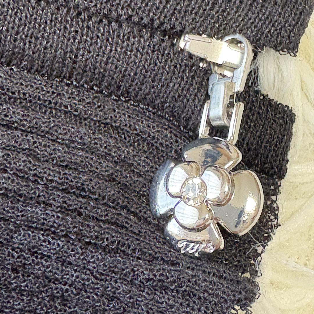 【専用】エムズグレイシー　シアースリーブニット　24年 カメリア　リボン　40 美品】 エムズグレイシー シアースリーブニット 2024 カメリ