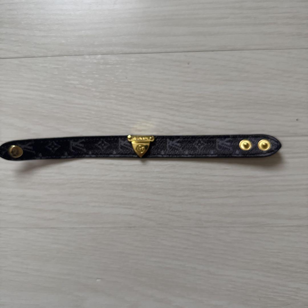 Louis Vuitton モノグラム レザーバングル ルイ・ヴィトン モノグラム レザーバングル - メルカリ