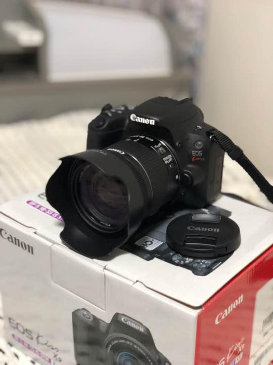 Canon EOS kiss X9