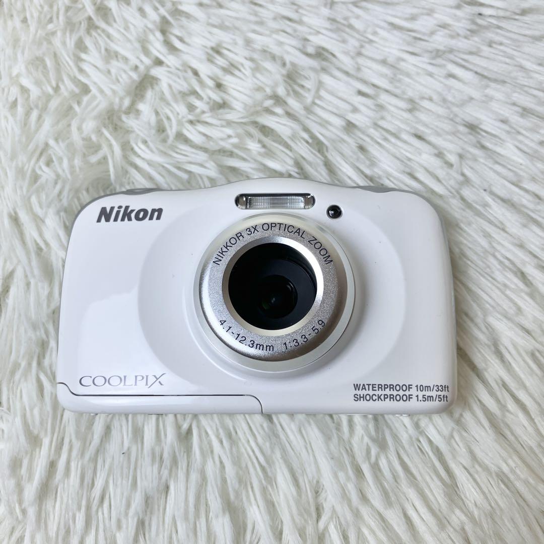 【概ね美品・SDカード付】簡単コンデジ Nikon COOLPIX S33 防水 Amazon | Nikon デジタルカメラ S33 防水 1317万画素 S33 ブルー