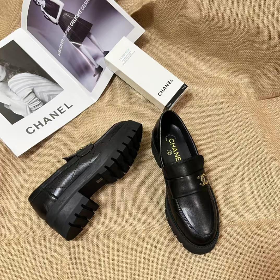 美品 CHANEL 革靴 CC