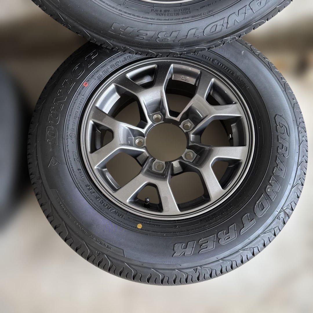 ジムニーシエラ純正ホイール、タイヤ4本セット　新車外し　送料込み