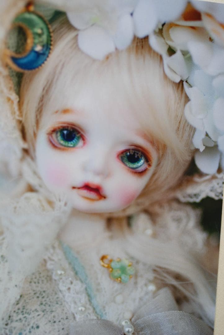 ROSENLIED Monday’s Child Limited Mignon