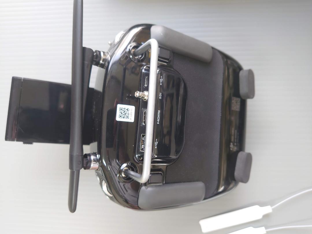 DJI LIGHTBRIDGE 2 2.4Ghz GL890A - メルカリ