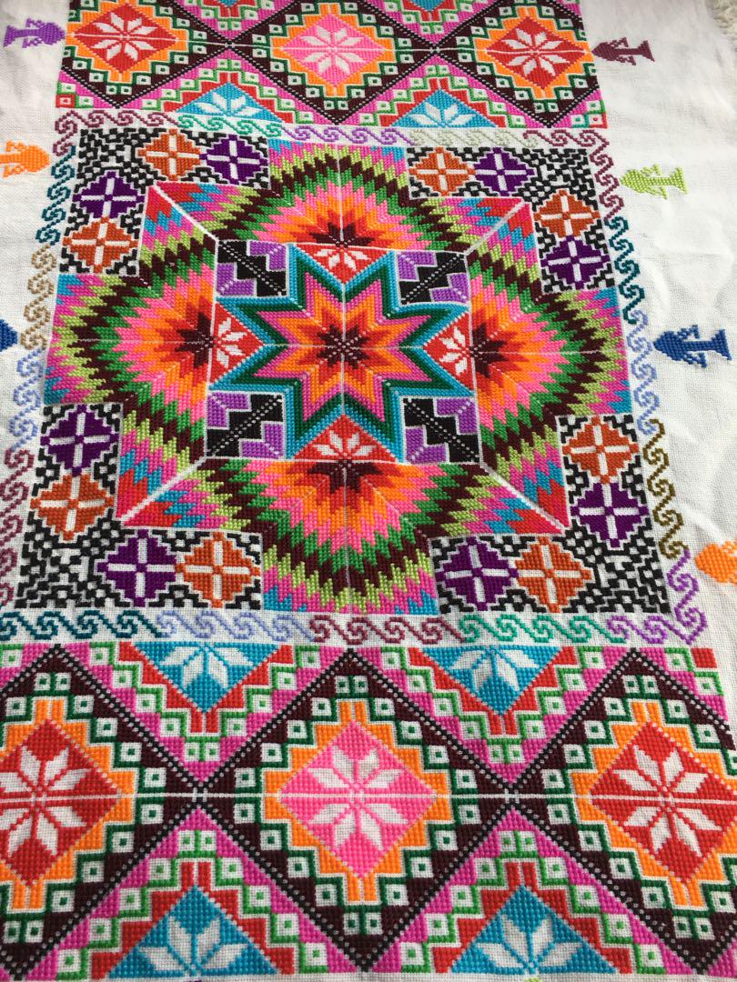 南米￼カラフルな手刺繍のマルチカバー