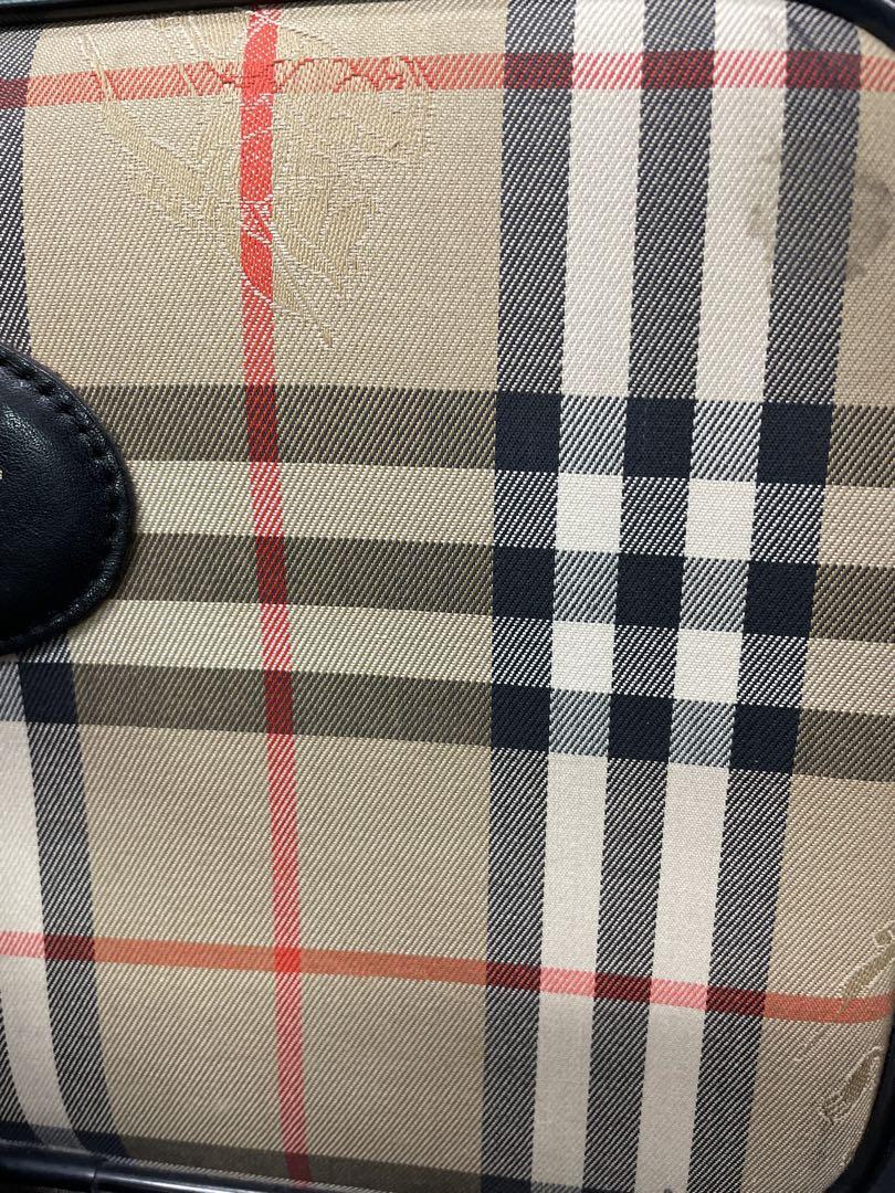 バーバリー　BURBERRY ポケットバック　ショルダーバッグ
