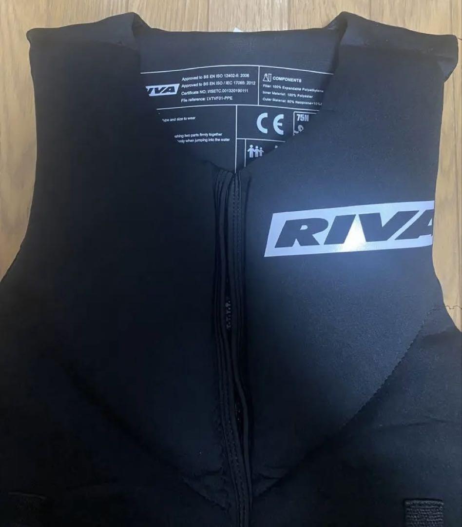 【新品】RIVA ライフジャケット 黒　XXL