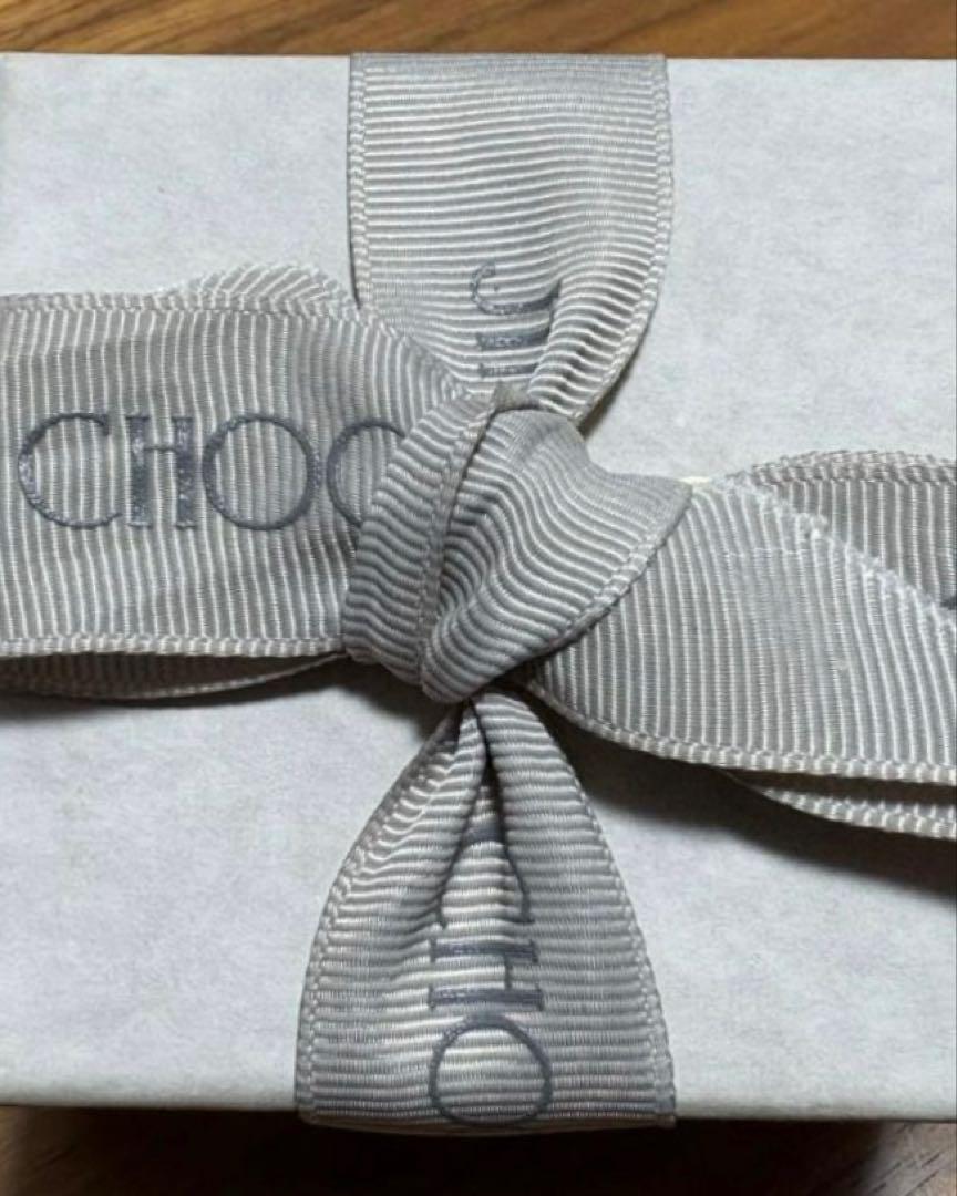 JIMMY CHOO JCロゴ入りパールスタッドピアス