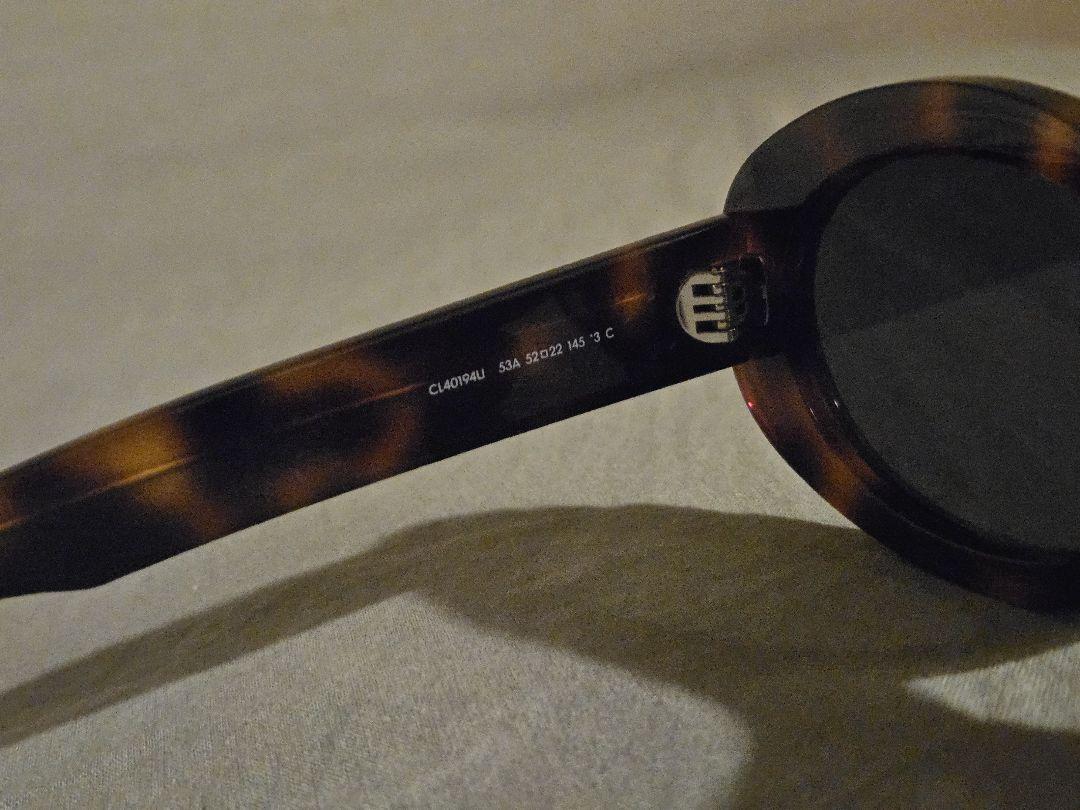 CELINE トリオンフ サングラス CL40194U