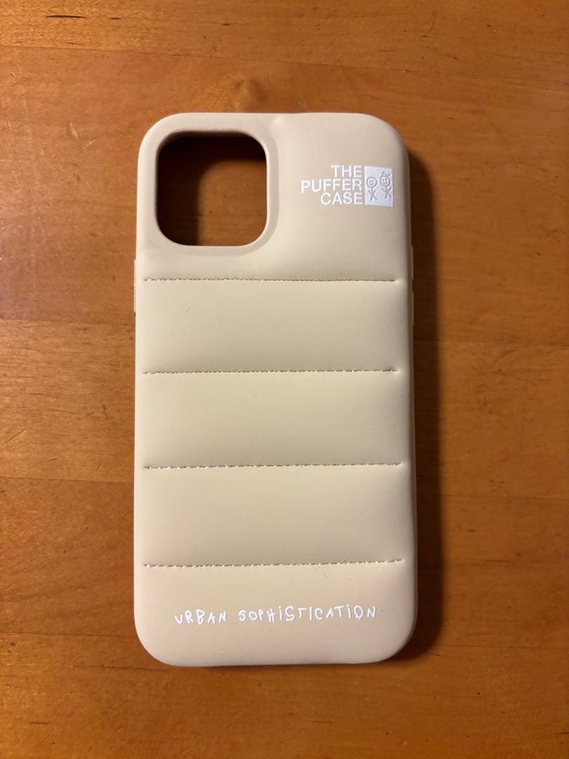 THE PUFFER CASE クリーム色 iPhone12