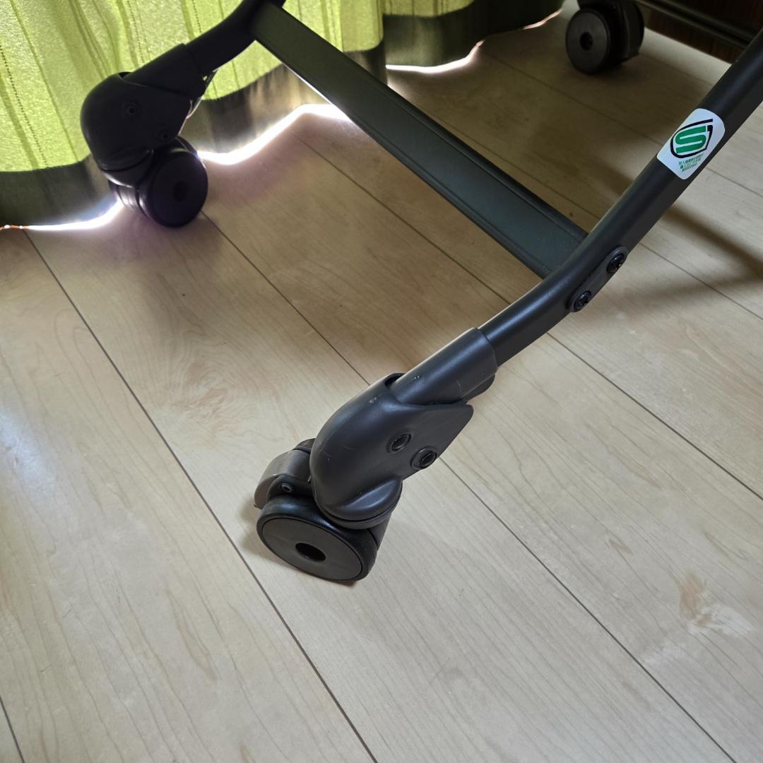 コンビ ネムリラ AUTO SWING BEDi EG