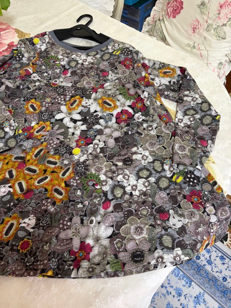 花柄 長袖 Tシャツ