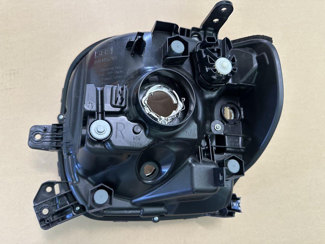 スズキ　スペーシア　MK53S 右ヘッドライト