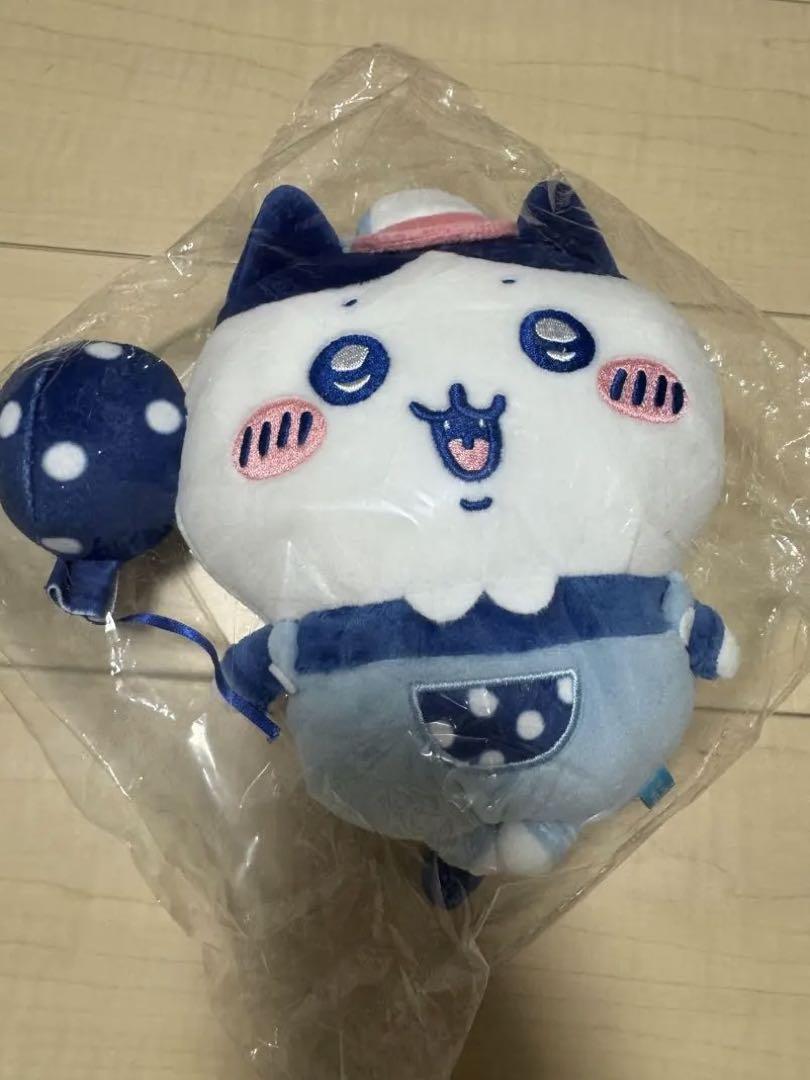 ちいかわ　缶バッジ　アクリルスタンド　キーホルダー等　約220点大量まとめ売り ちいかわ 缶バッジ アクリルスタンド キーホルダー等 約220点