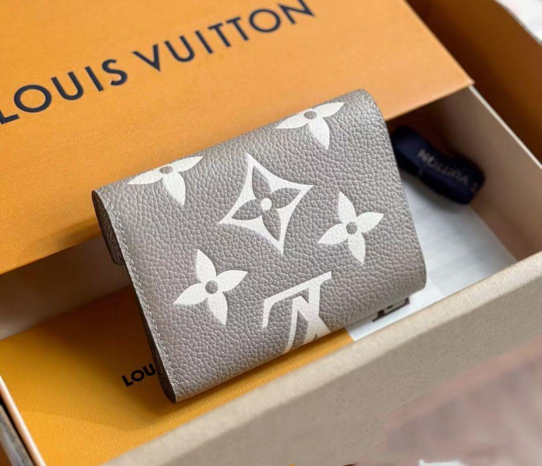 大好き 美品/箱付き】LOUIS メルカリ - 三つ折り財布 グレー VUITTON 小物