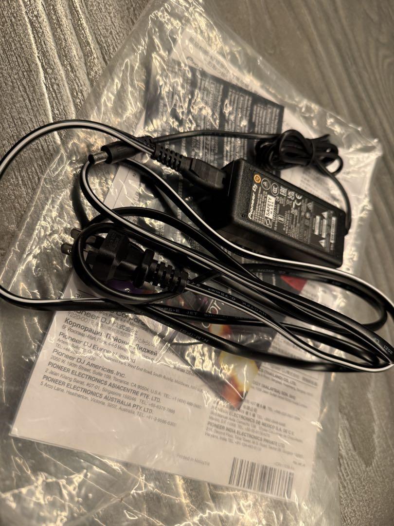 美品　Pioneer DDJ-1000SRT DJコントローラー