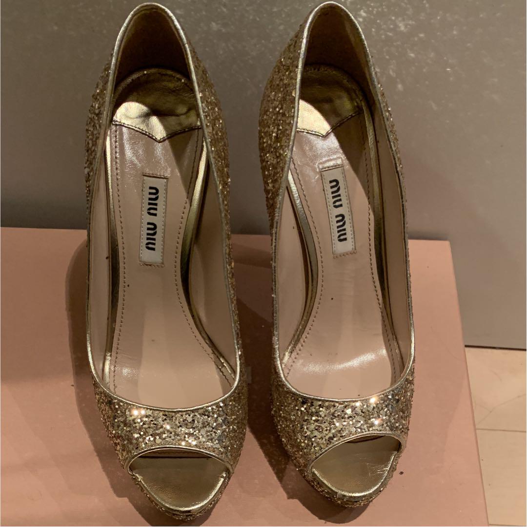 Miu Miu ミュウミュウ パンプス ゴールド 2138825E0064 ゴールド（金色）系 MiuMiu(ミュウミュウ) パンプス(レディース
