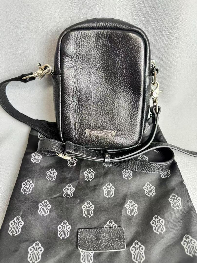 シボ本革 セメタリークロス レザー ショルダーバッグ タカミニ型 ボディバッグ シボ本革 セメタリークロス レザー ショルダーバッグ タカミニ型 ボディバッグ