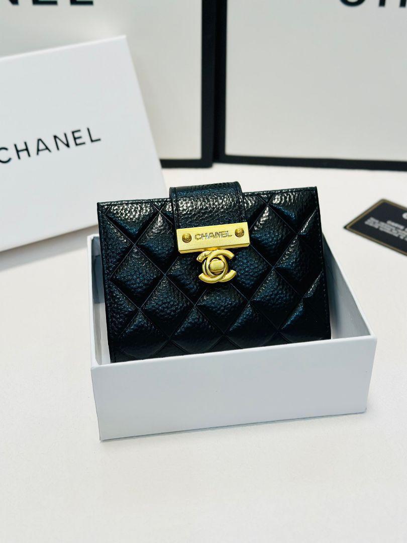 【美品】未使用★ CHANEL シャネル 二つ折財布