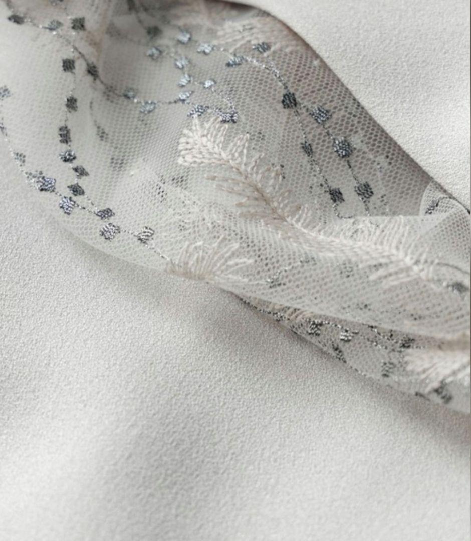 niana スリーブスリット刺繍レースフレアドレス L 一度のみ着用
