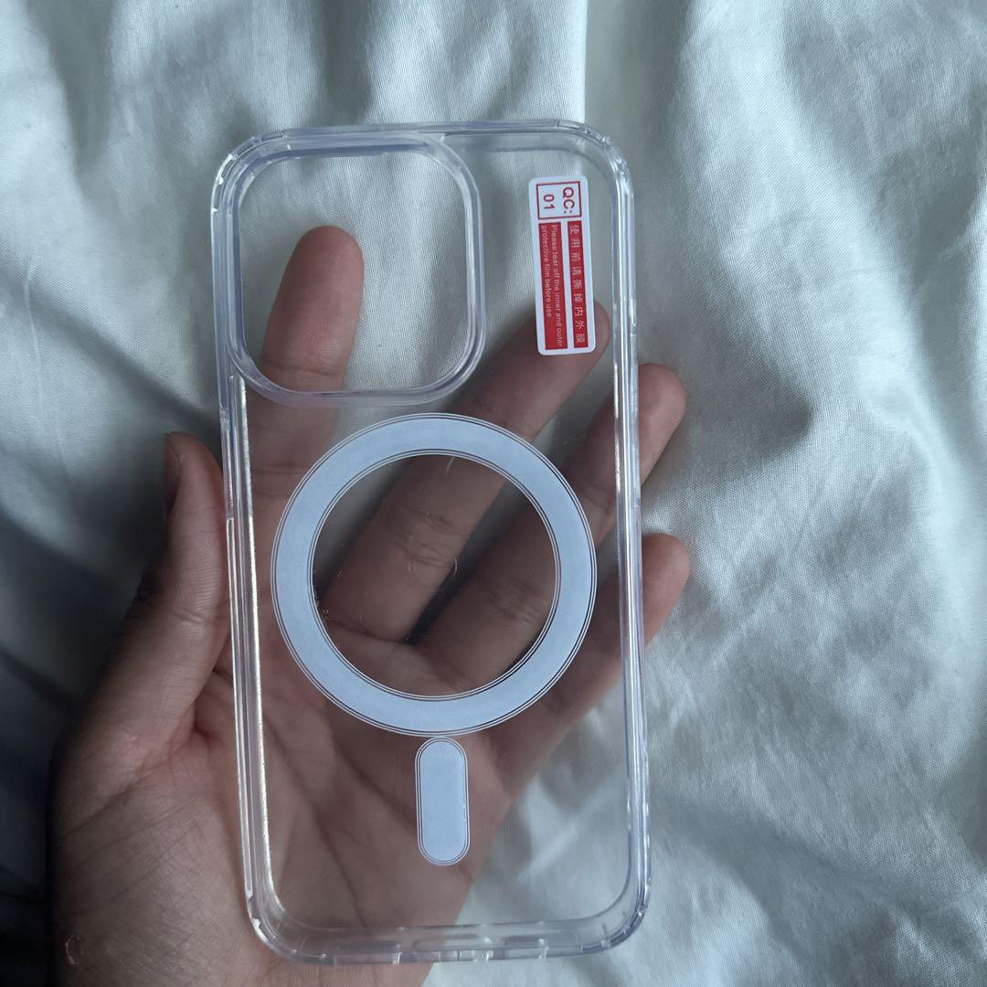 スマホアクセサリー Magnetic Case and Magnetic Power Bank