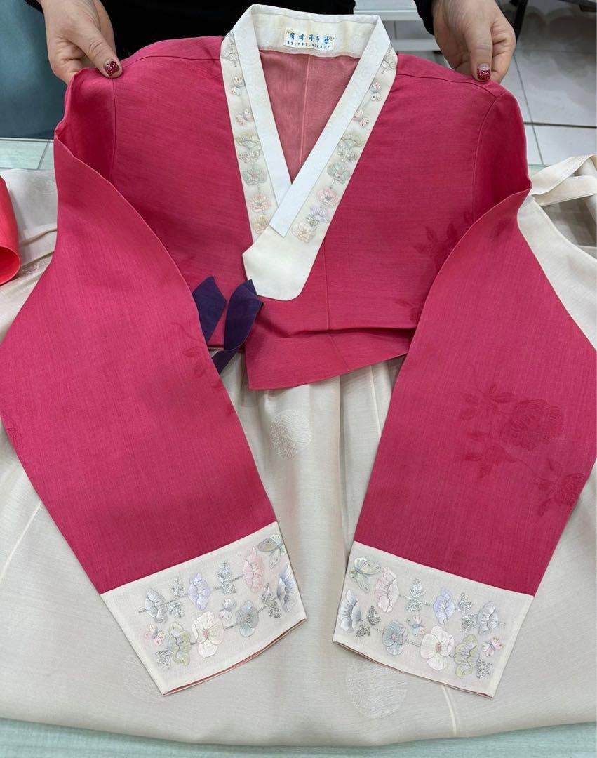 新作ウエア 平子理沙×大人浴衣 （椿柄） - 着物・浴衣 着物