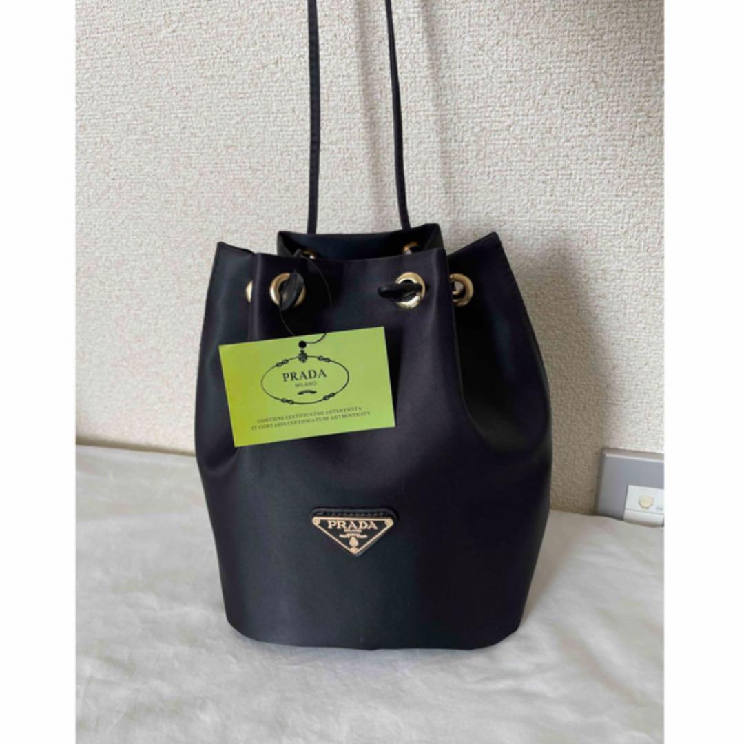 新品未使用 プラダ ノベルティ 巾着 ポーチ バッグ タグ付き 黒