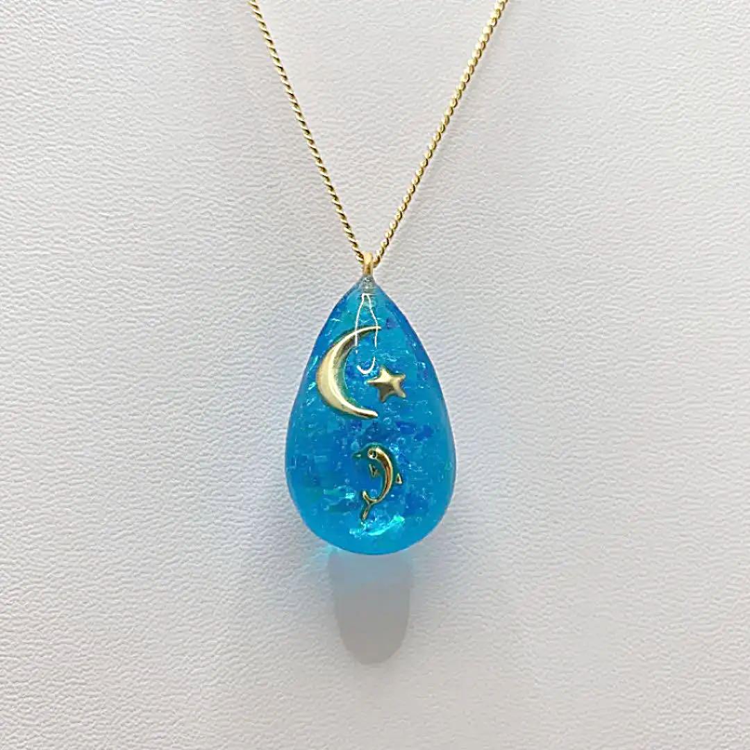人気No.1】 泪型ブルーネックレス レジンアクセサリー atak.com.br