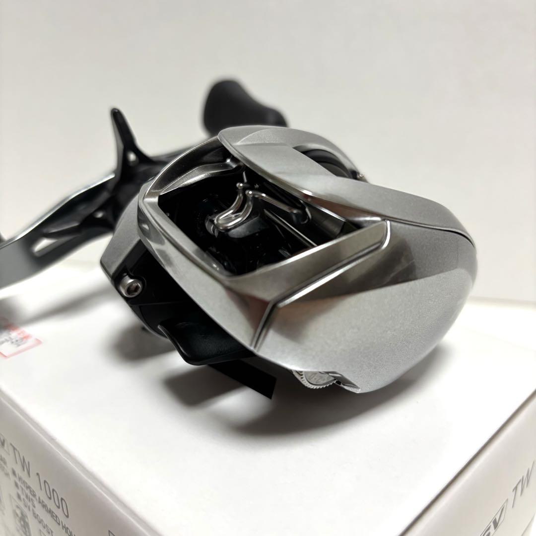 【新品】 ダイワ 21 ジリオン SV TW 1000 (右巻)