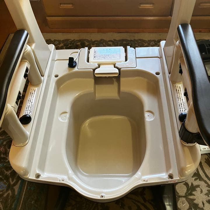 爆売り!】 安寿 ポータブルトイレ ジャスピタ ソフト 快適脱臭便座 幅