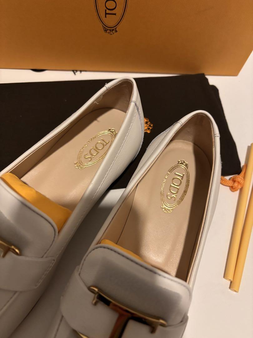 【新品現行品】TOD’S/トッズ　Tタイムレスローファー　アイボリー