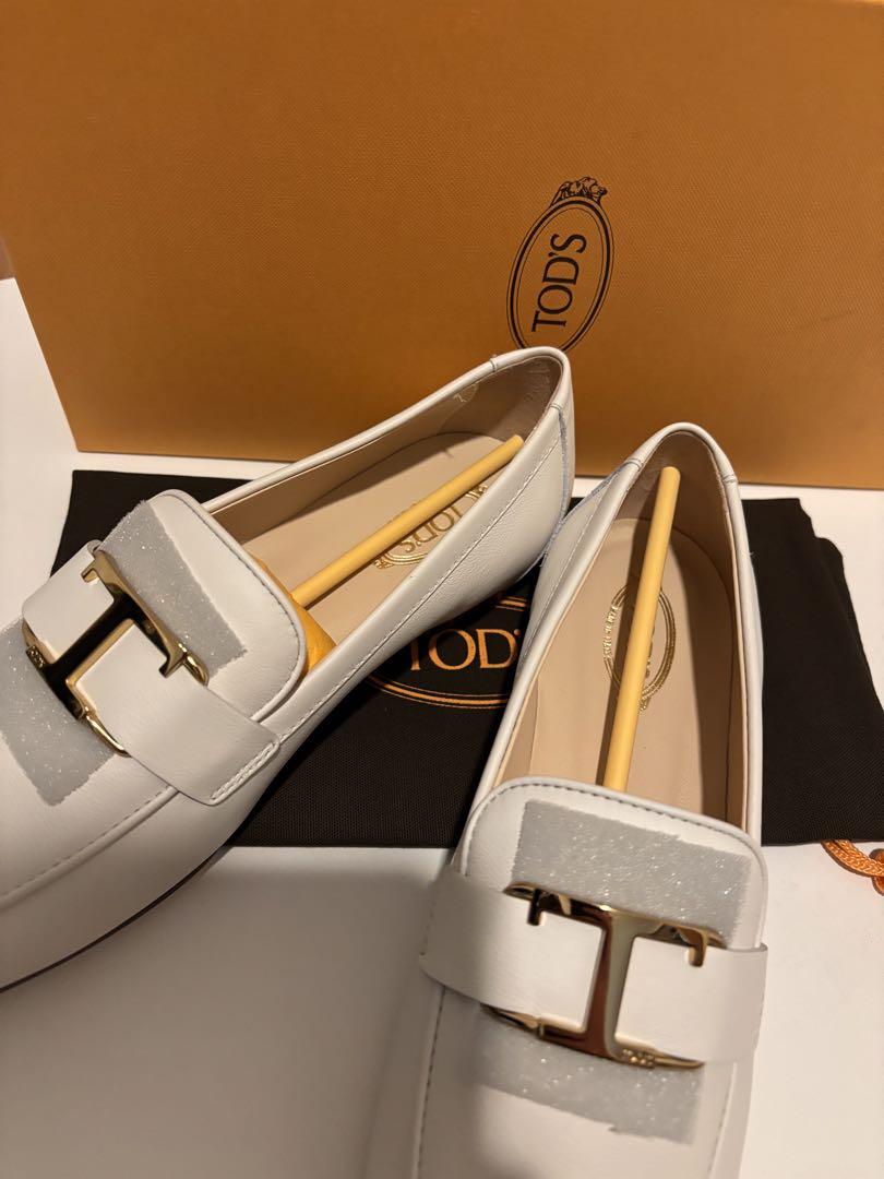 【新品現行品】TOD’S/トッズ　Tタイムレスローファー　アイボリー
