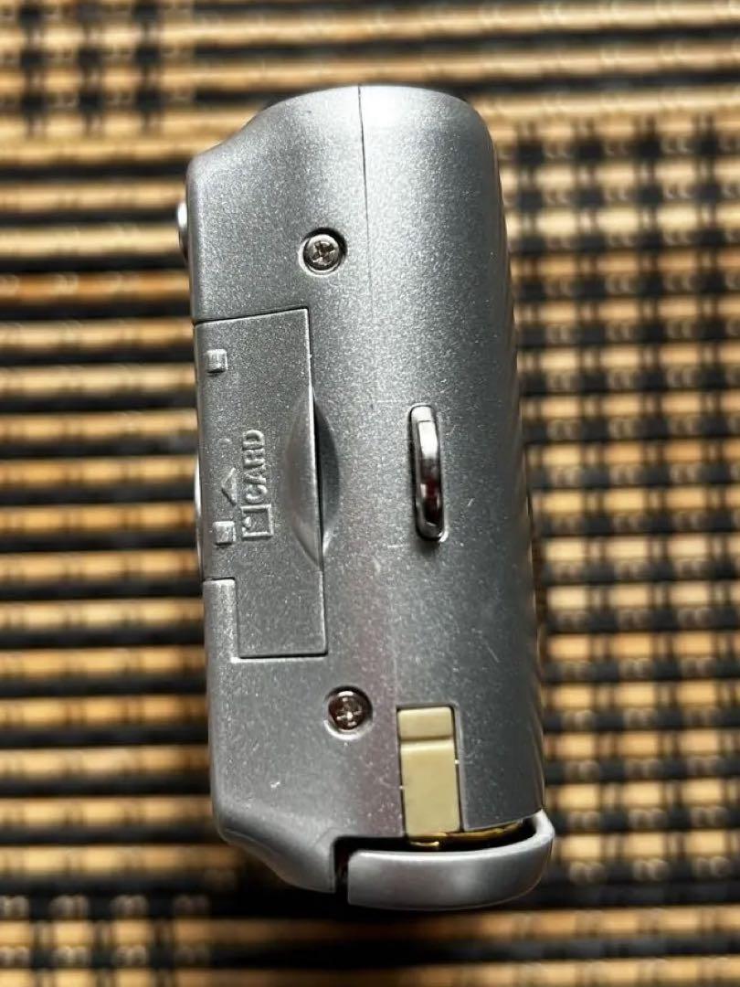 Nikon COOLPIX L4 単三電池