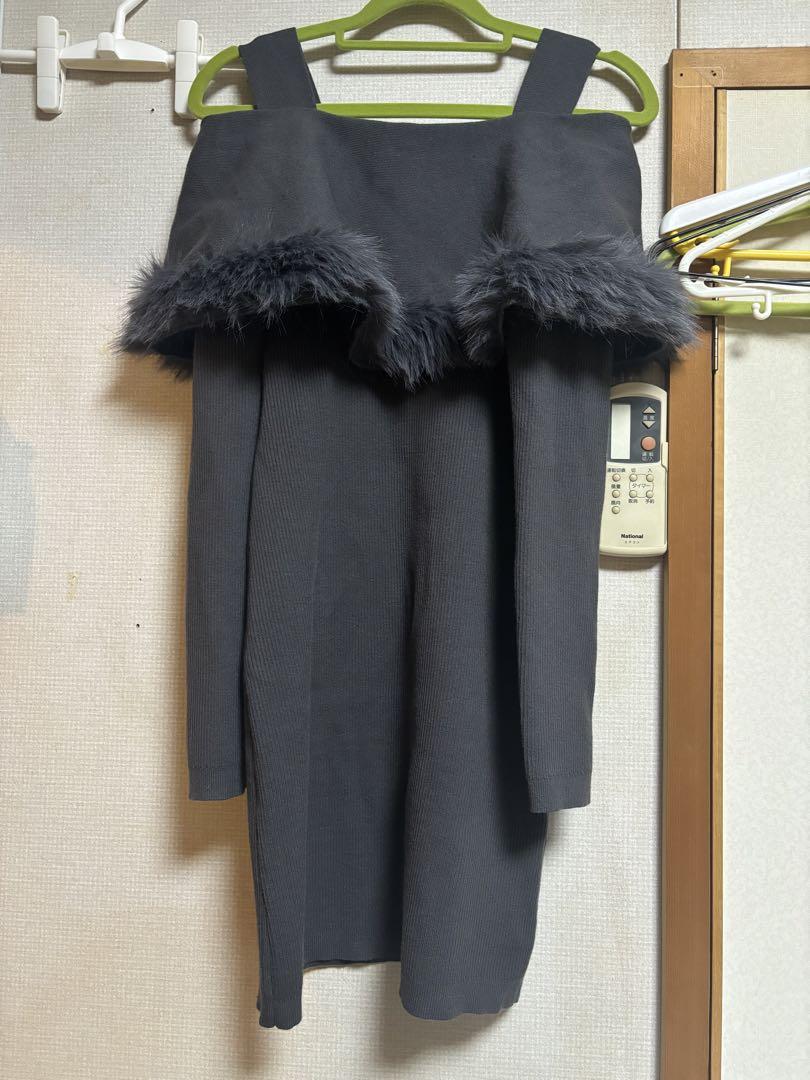 NOMAE one way ファーケープオフショルニットワンピースダークグレー